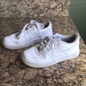 white air force 1’s